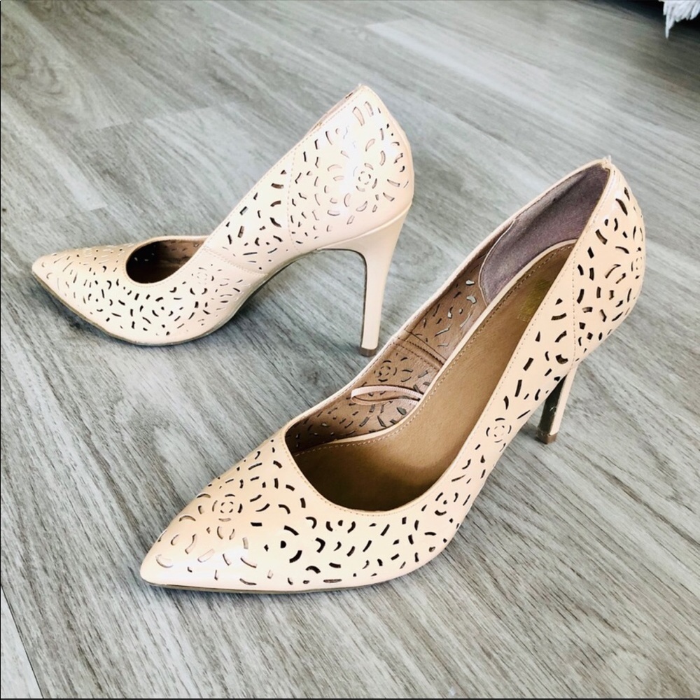 REPORT Patent Leather Laser Cut Pumps Nude / Beige